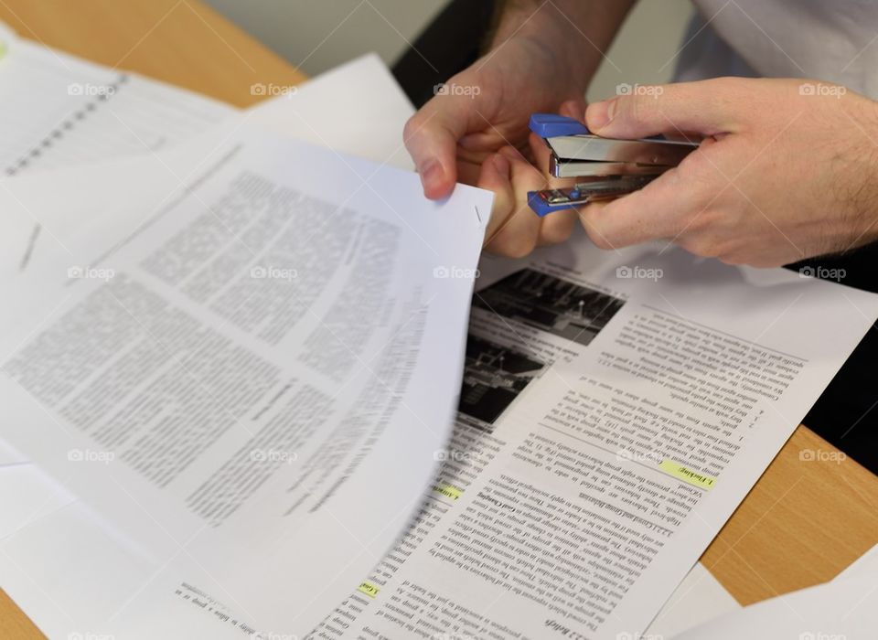 Stapling papers