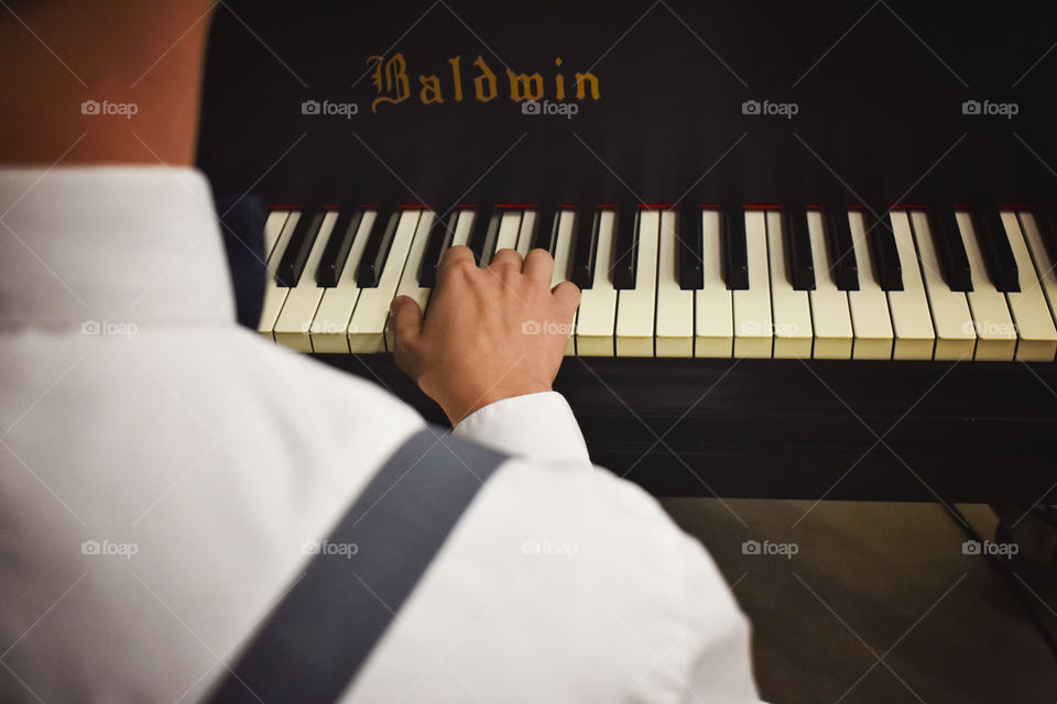 Piano player 