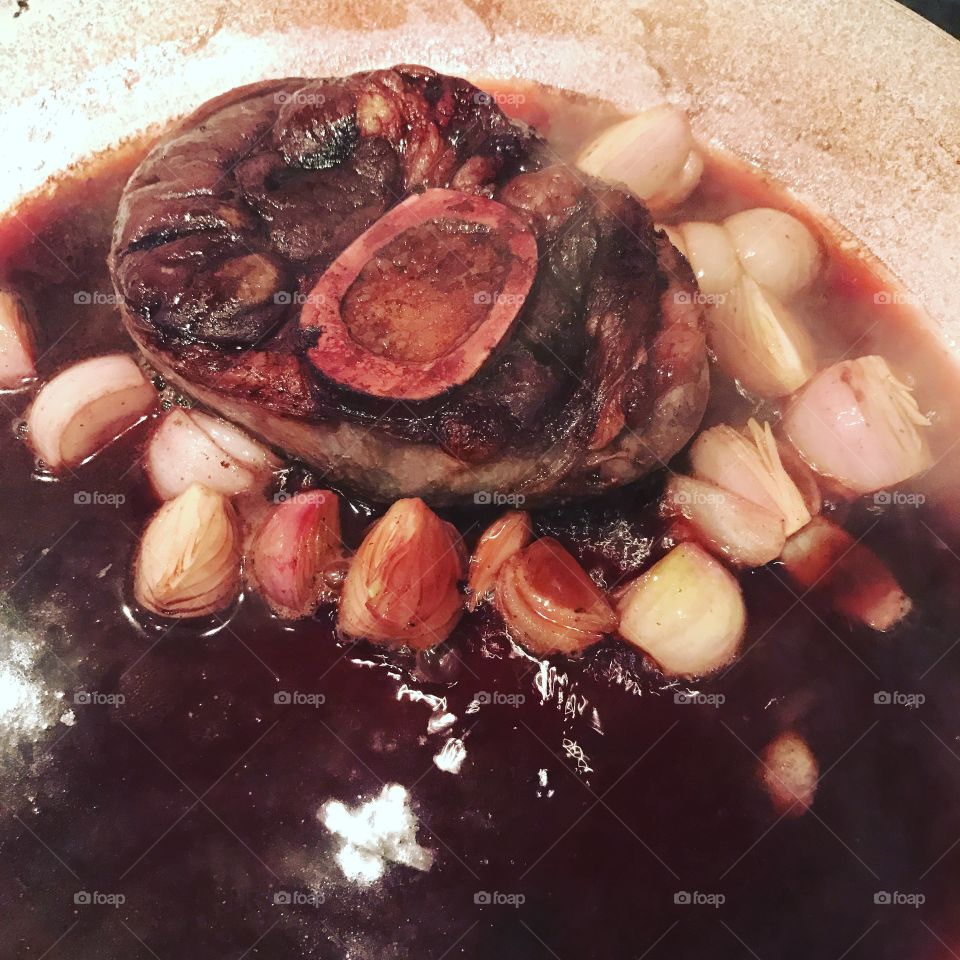 Steak, red wine jus and shallots