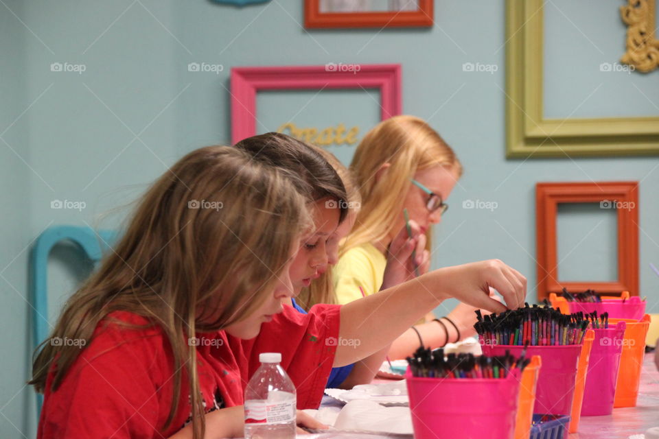 Girls Painting Class