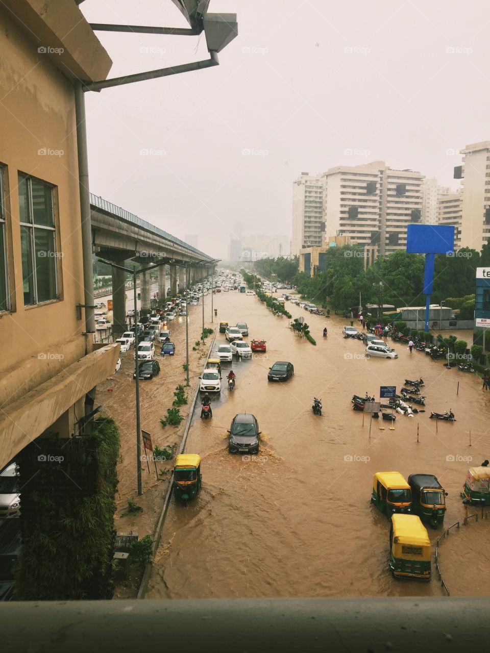 Flood in Gurgaon city in just a 1 hour heavy rain.