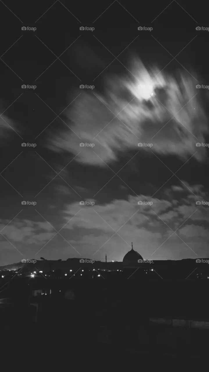 Tomb Night
