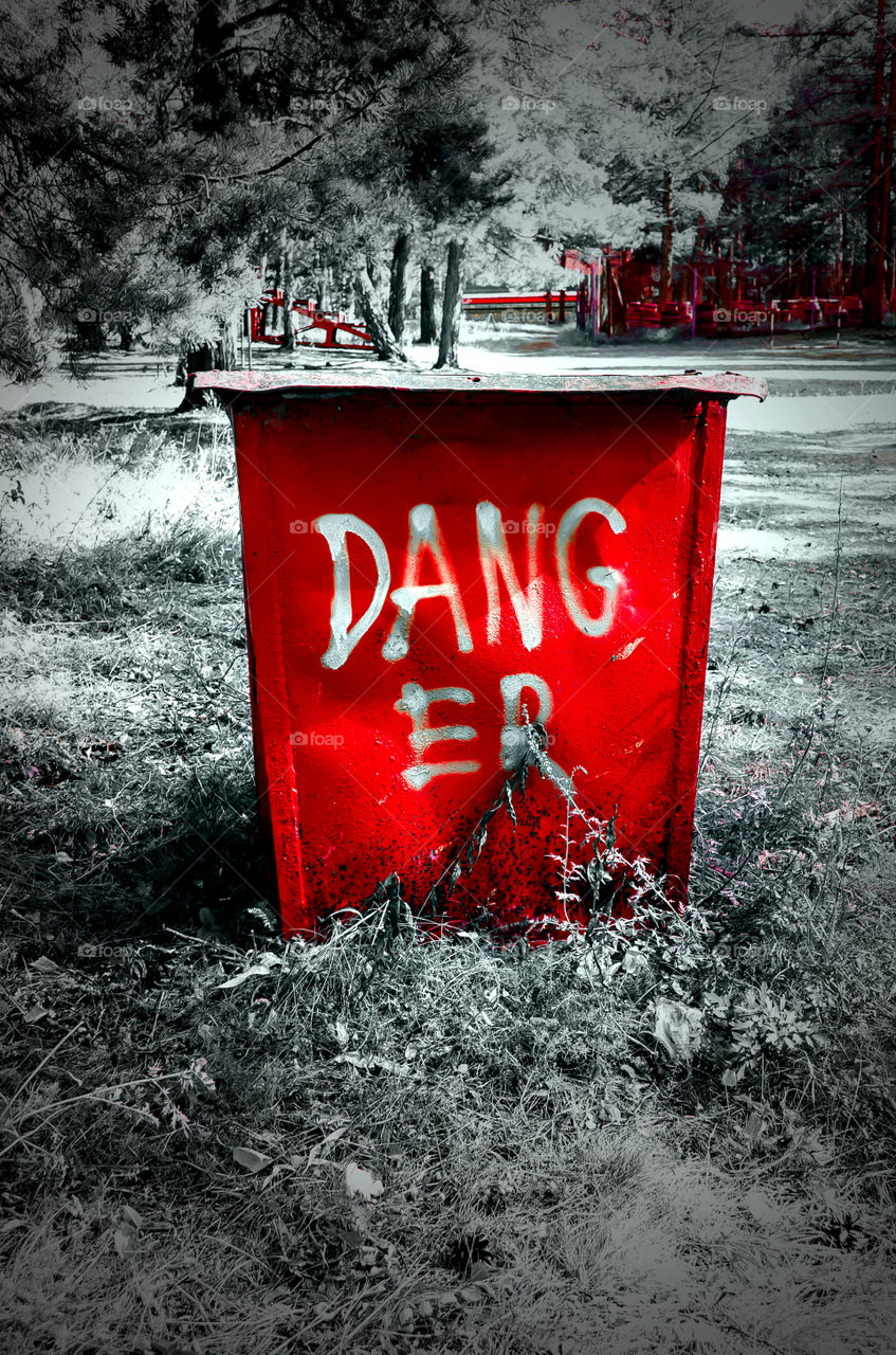 trash can red white black nature