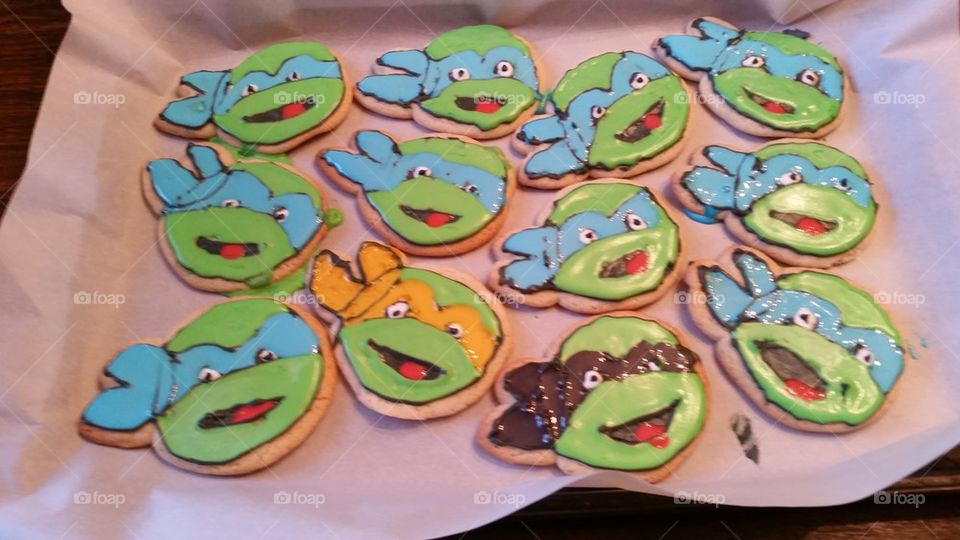 masked turtle cookies 