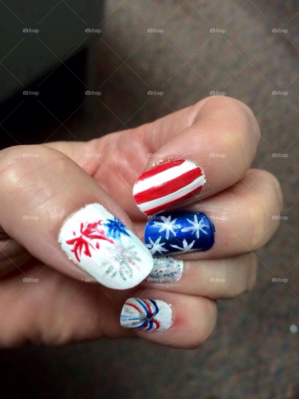 Festive nails 