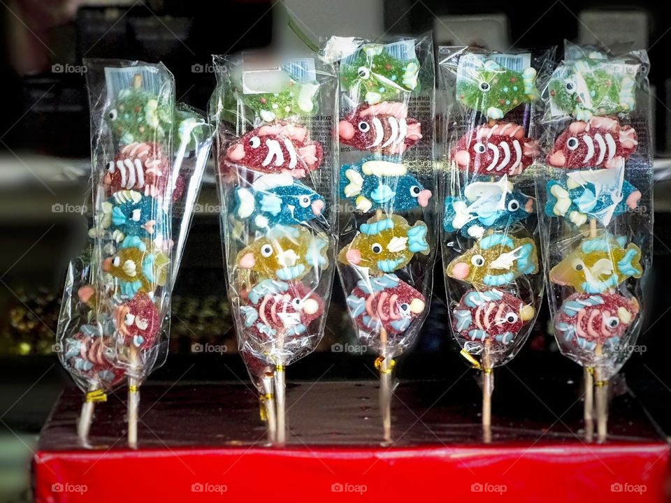 Candy, candy, I want candy.