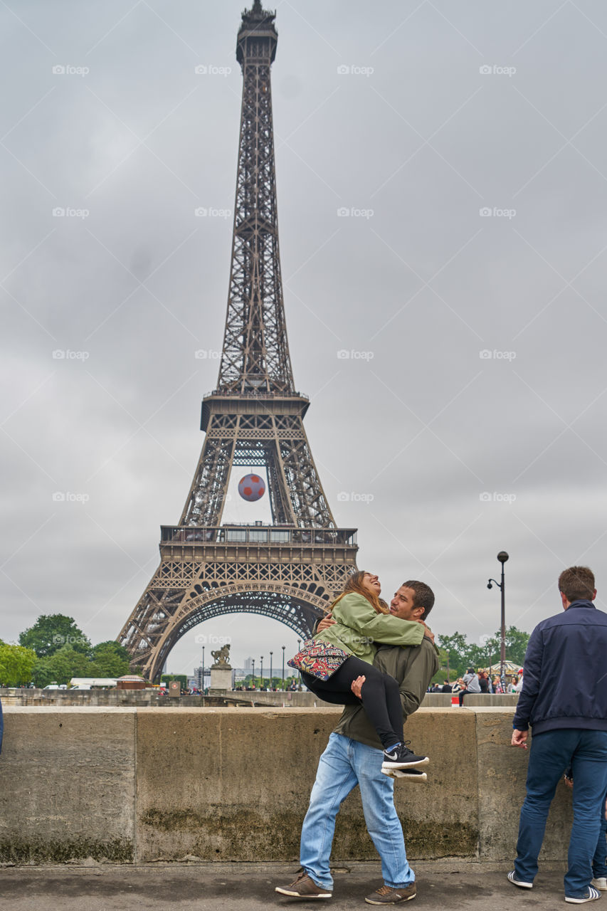 Entrandos en brazos en París