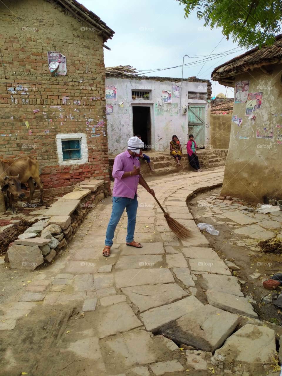 Rural UP Chakia Chandauli doing the cleaning