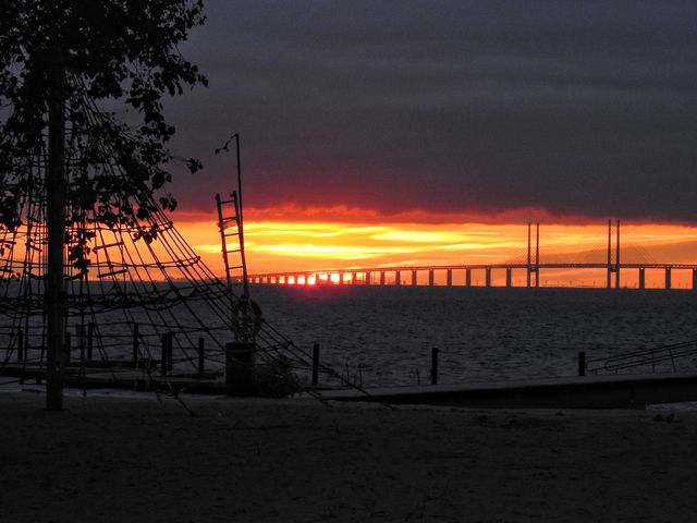 Öresundsbron in dusk