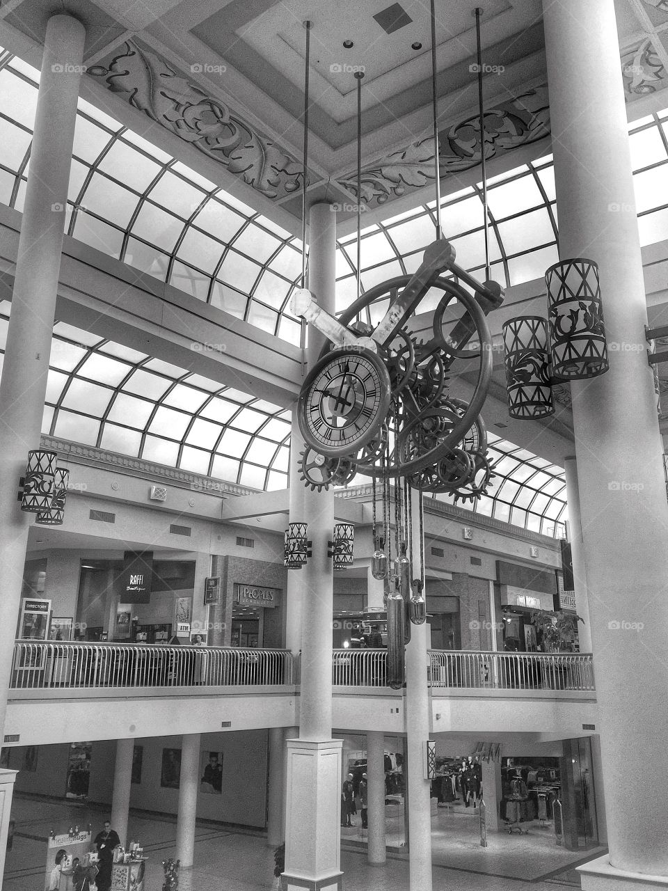 Mall clock