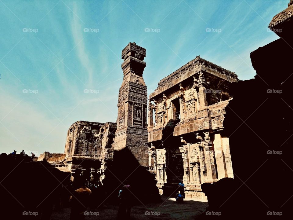 Ellora - Stone pillar - Architecture 