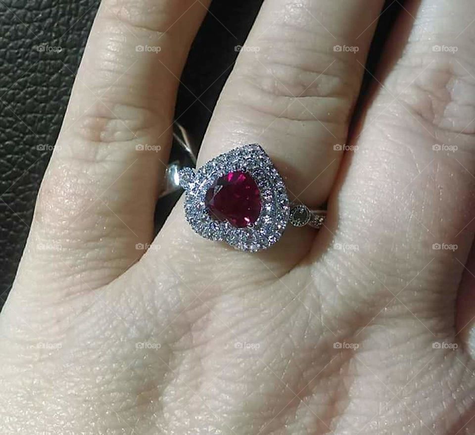The story behind this ring is... After getting divorced my ring finger felt empty. So I bought myself a divorce ring to celebrate loving myself.