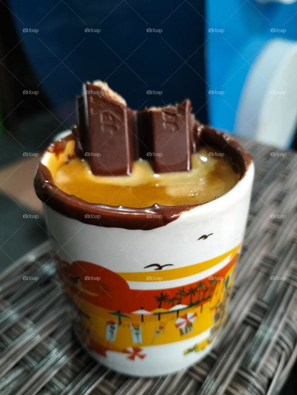 the coffee maxi ( espresso with dark chocolate wafer )