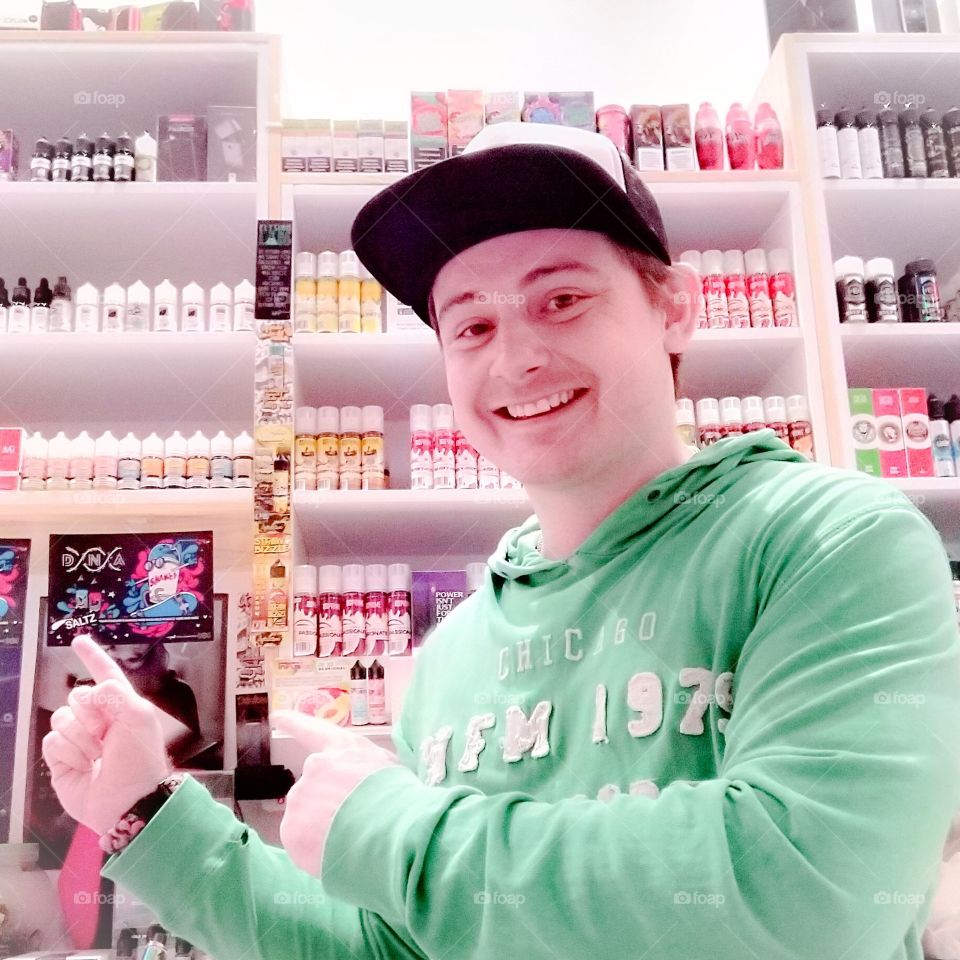 Vape King Montecasino open today 10 am all the way to 11 pm BY VAPERS FOR VAPERS ✌ #vapeking #vapekingmonte #yallarewelcome