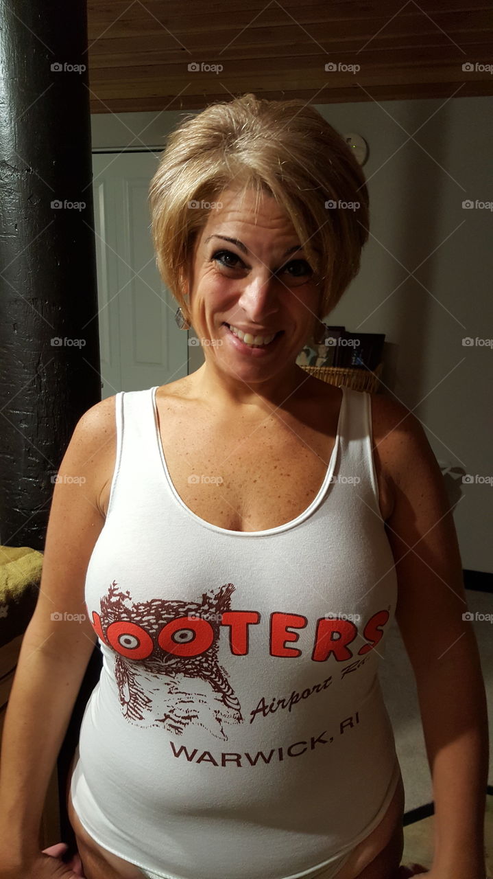 hooters at home