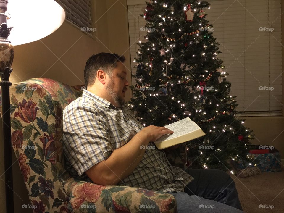 Reading the Christmas story 