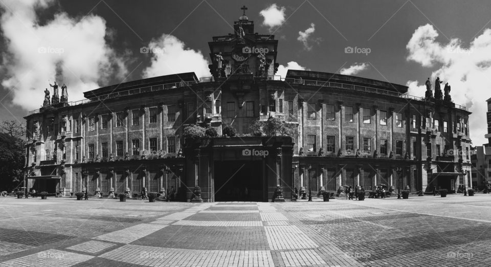 A 1923 Building Architecture
University of Santo Tomas
