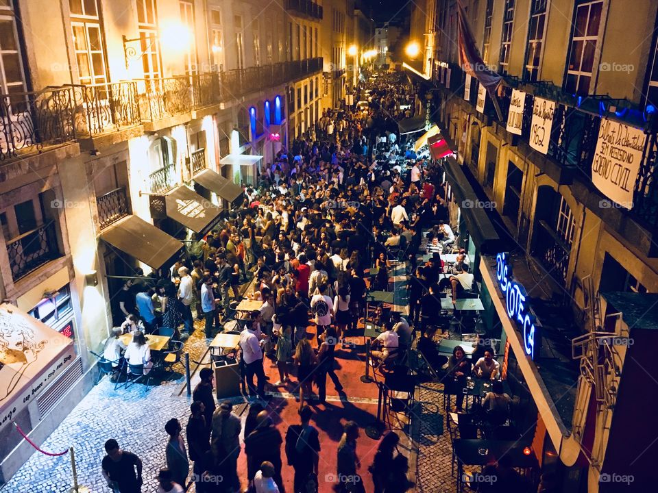 Lisbon nights! 🍸