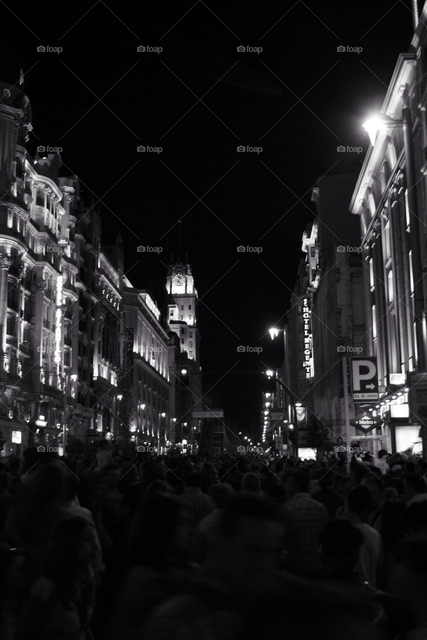 Crowd in la gran vía