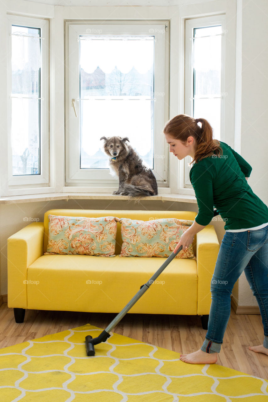 Dog vs vacuum 