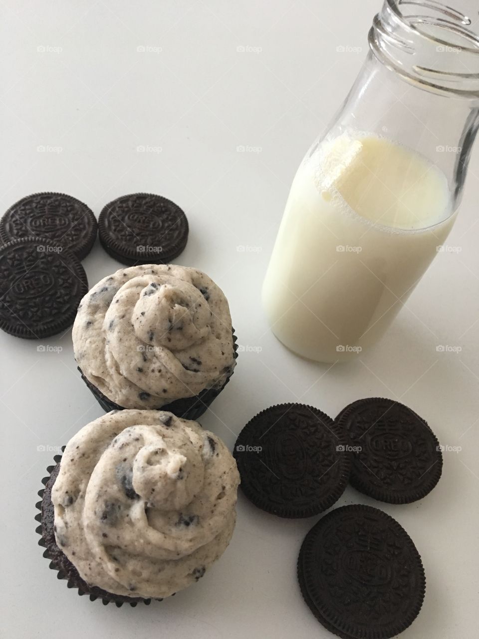 Chocolate Cupcakes with Oreo Buttercream Icing 