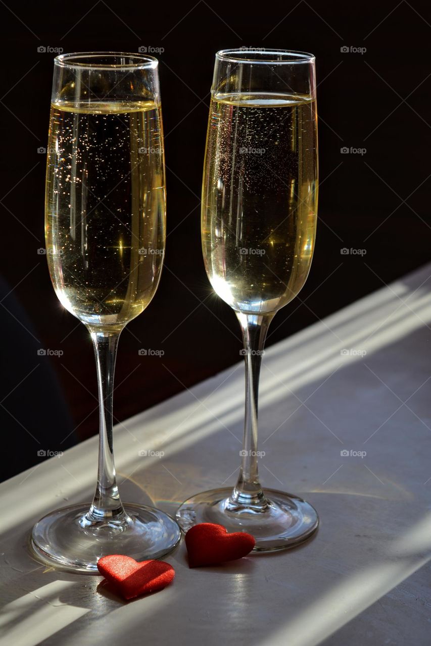 champagne glasses