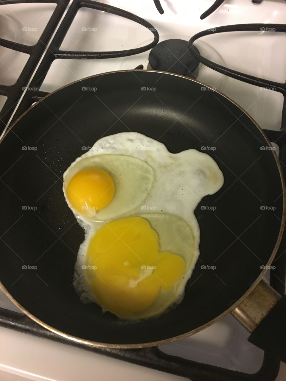 Eggs cooking