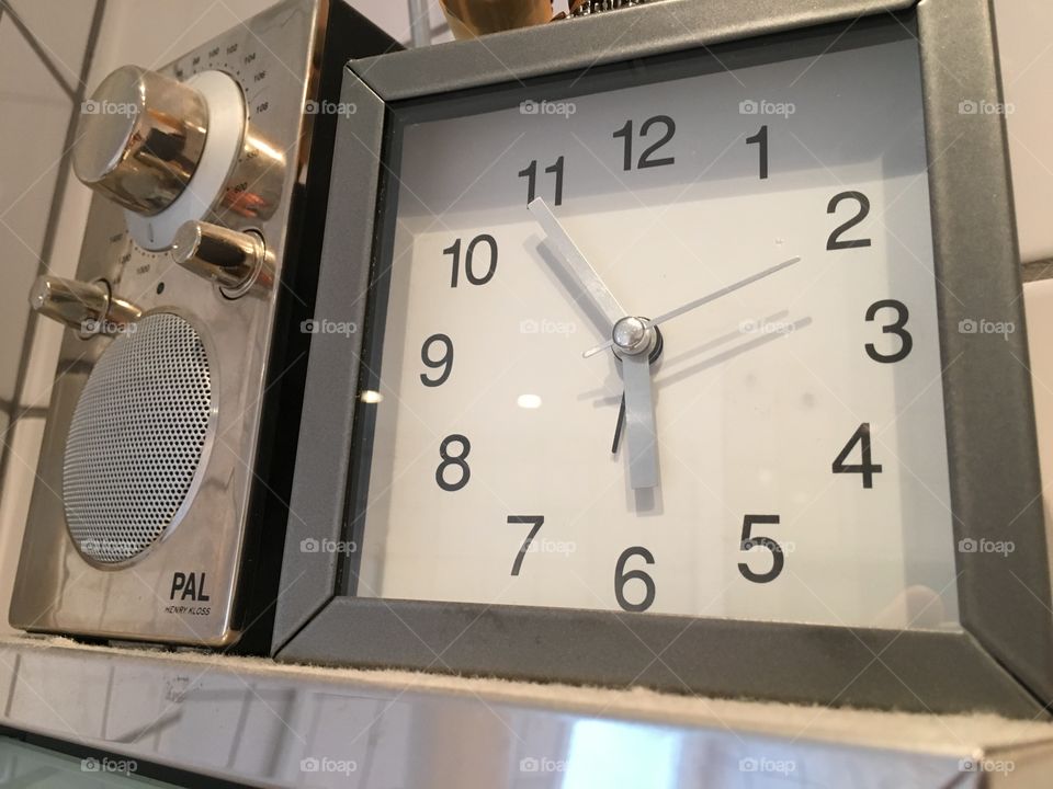 Clock 