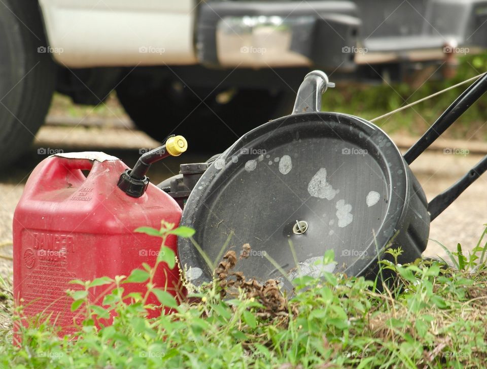 Gas can and oil drain pan