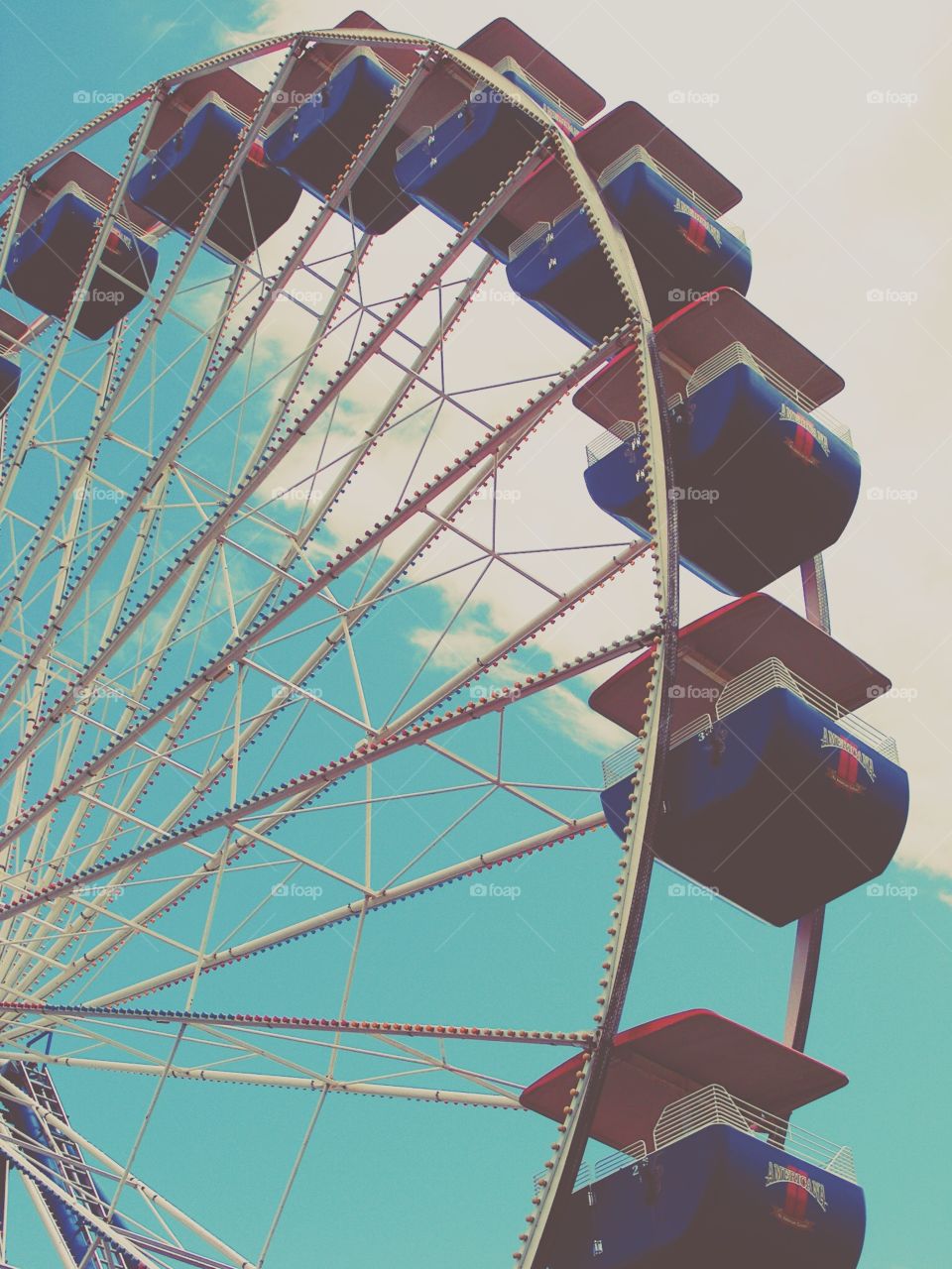 Abandoned Ferris Wheel, Amusement Park At Ferris Wheel, Ferris Wheel In The Sky, Wheel In The Clouds, Colorful Wheel