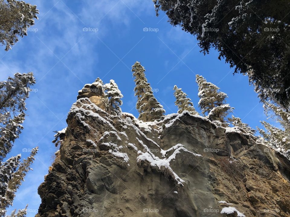 The way the sky defines edges in this photo is crazy!