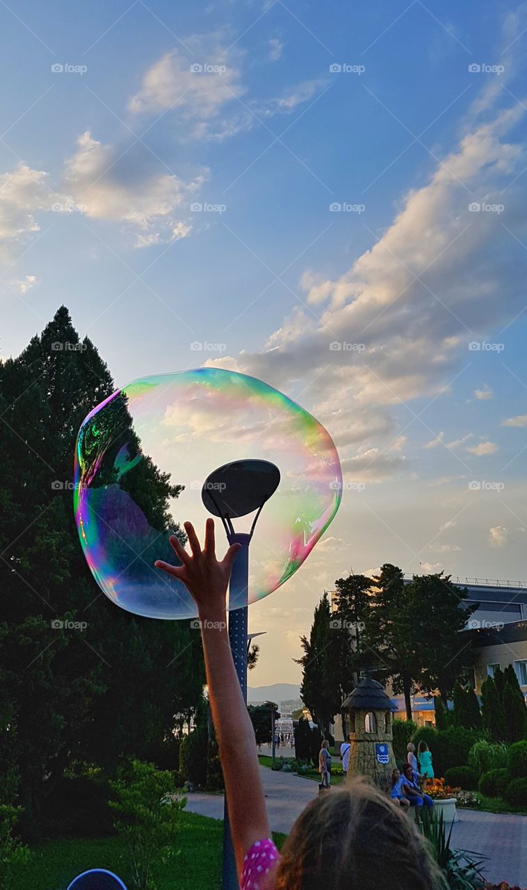 гигантский мыльный пузырь мыльные пузыри радость детям