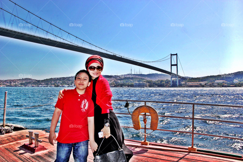 happy red travel smile by Atierene