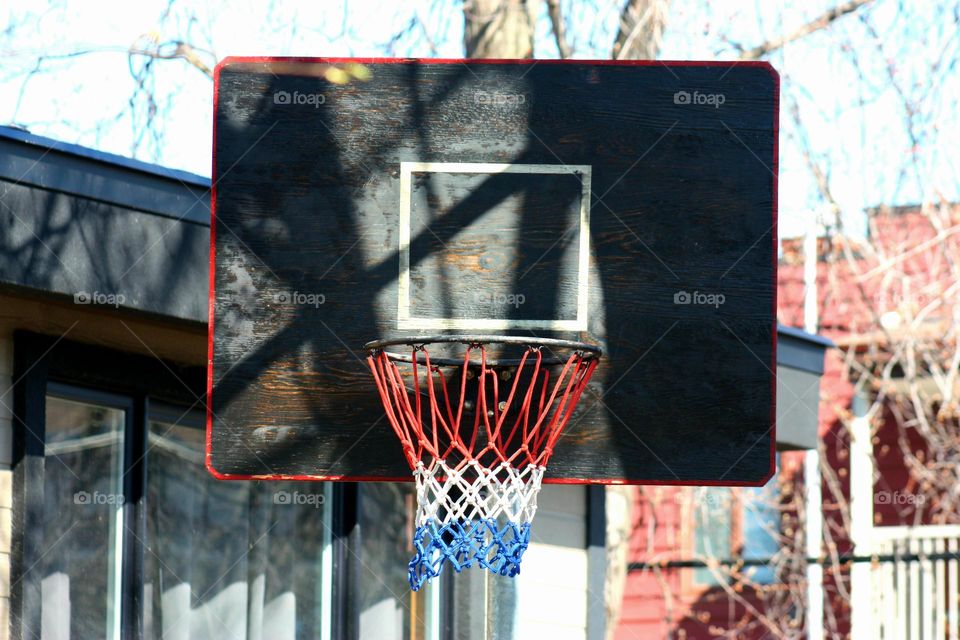 Basketball hoop