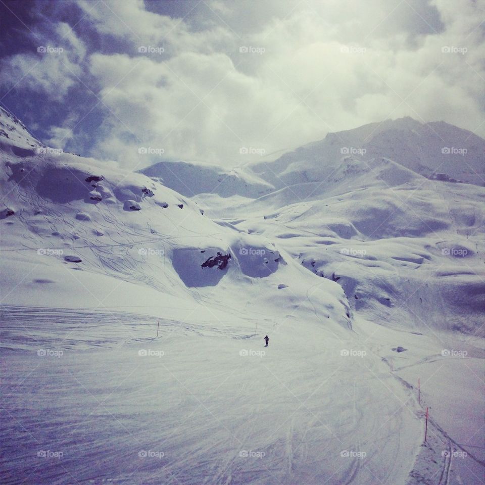 Skiing alps