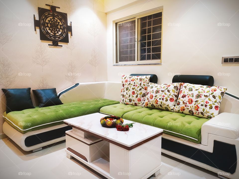 Awesome Hall Ferniture decoration gives reach looks