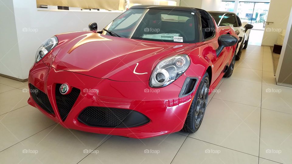 Red hot Alfa Romeo supercar