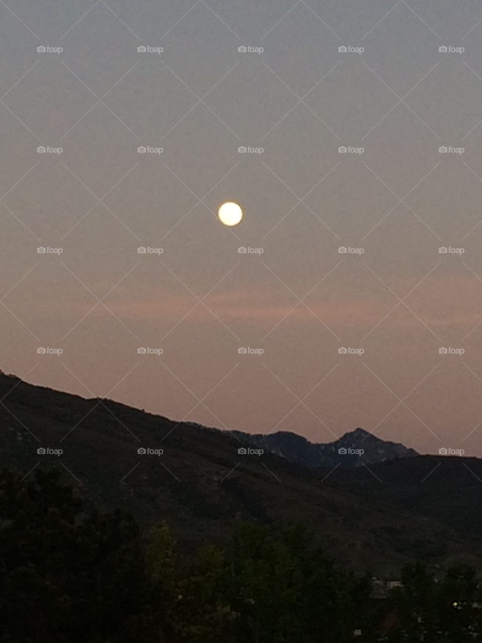 Moon over the mountain 