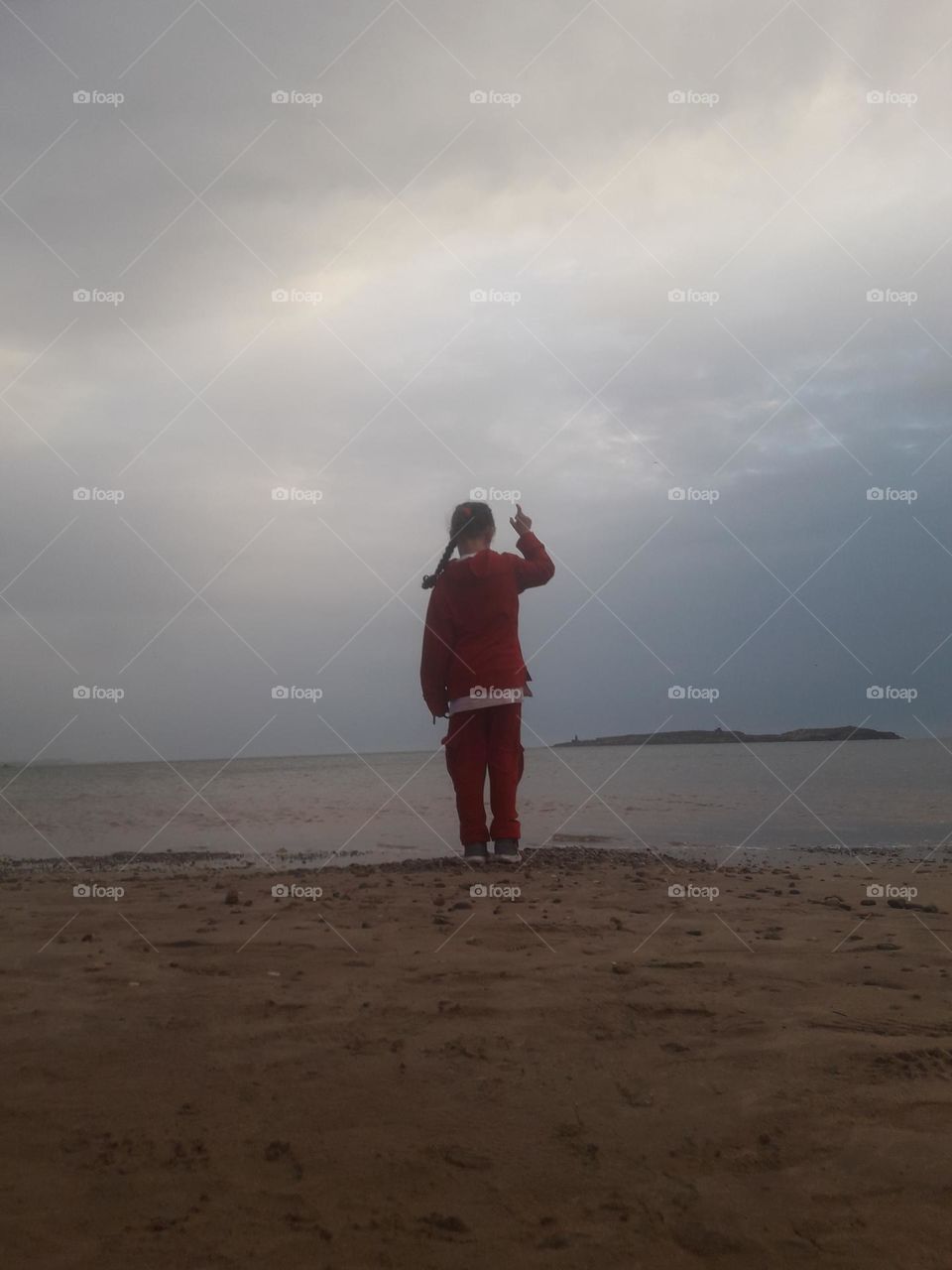 The young girl and the sea.