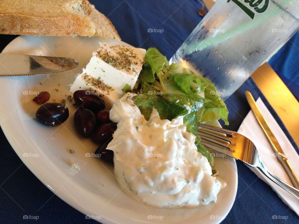 Feta en mas . Typical greek meal. This was on my holidays on kreta😊