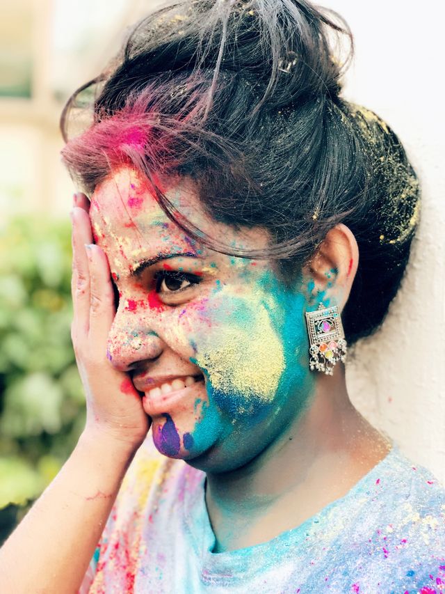 Holy colours