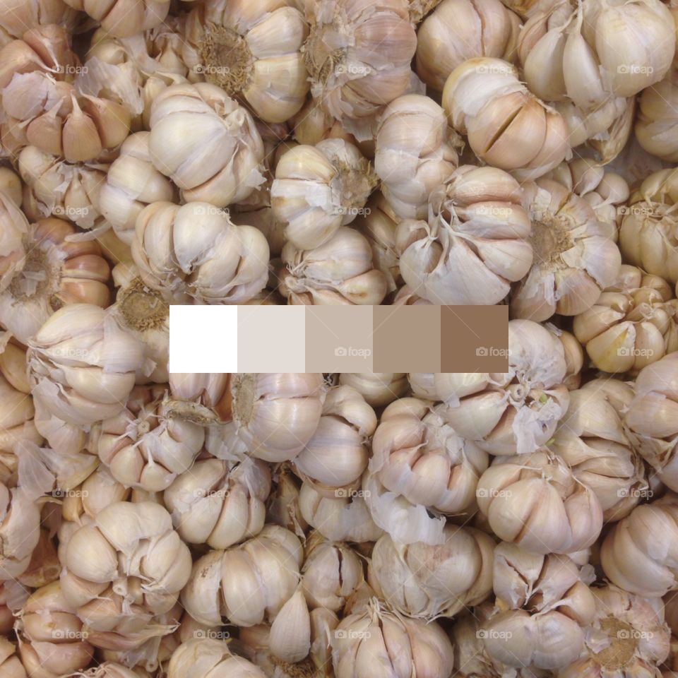 Color tone - garlic