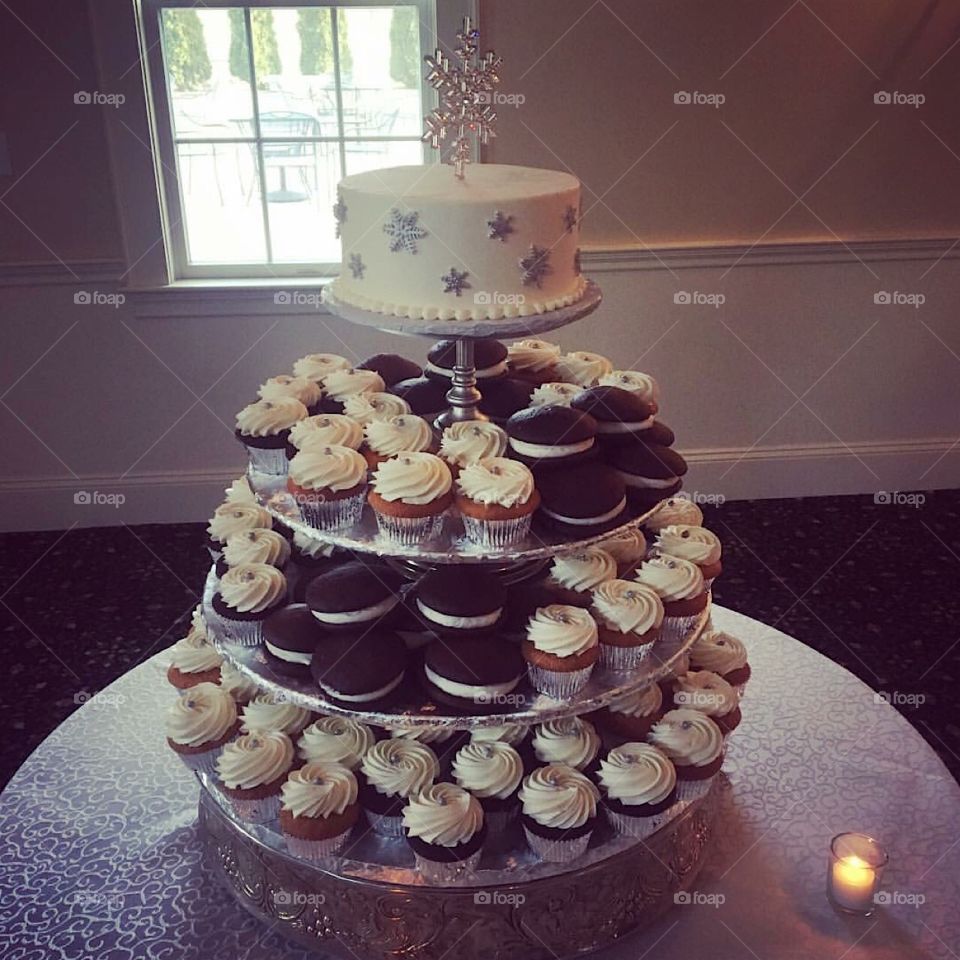 Wedding cupcakes 