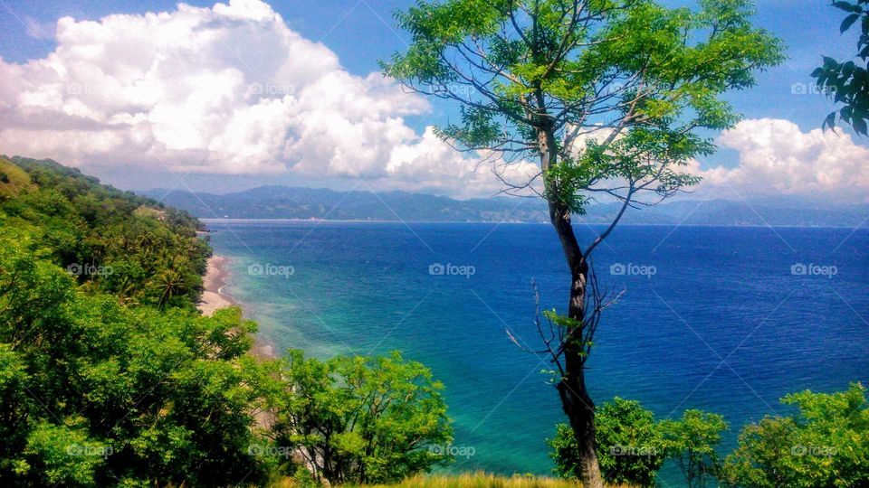 Mountain, Beach and Sky. what else? Thanks God!