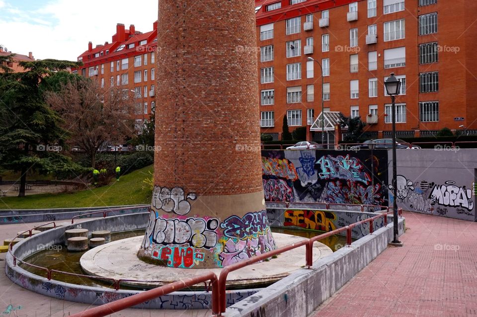 Old smokestack in Jardín del Rastro, Madrid 