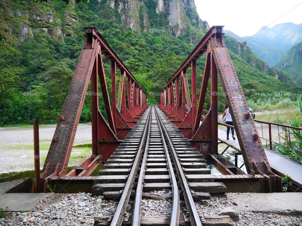 This is a bridge in the way to Macchu Picchu 
