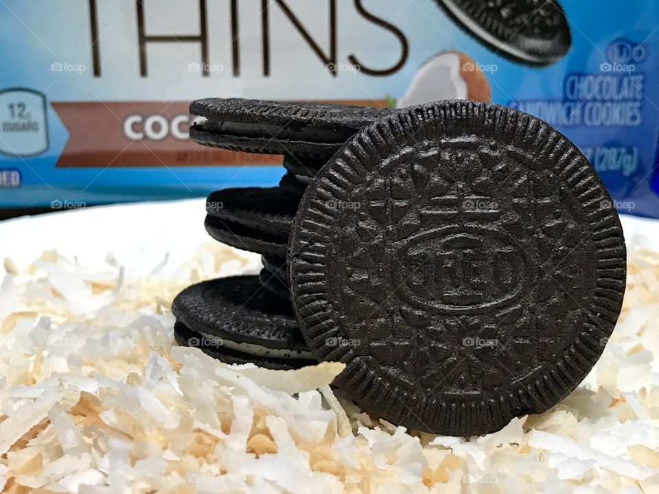Coconut Oreo cookie thins with coconut shreds 