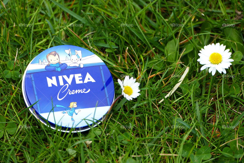 blue & green - nivea & spring