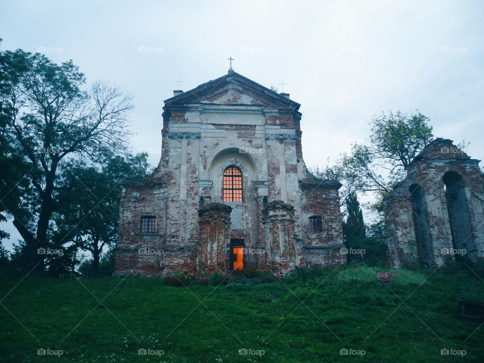 The old Polish church of Anthony Padunskogov, one of the oldest towns in Ukraine, was famous in Kievan Rus - Koteln.