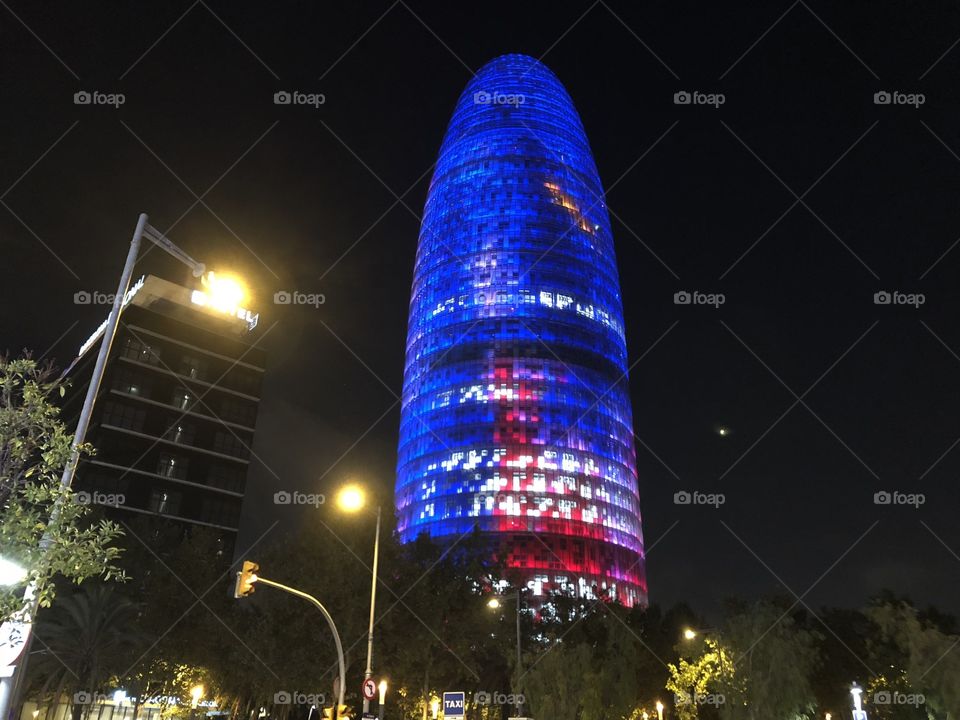 Torre Agbar, a skyscraper in Barcelona at night..❤️